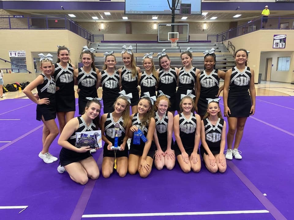 SJHS Cheerleaders Excel at Camp!